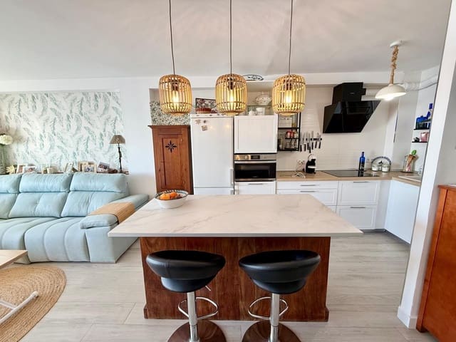 2 sypialnia Mieszkanie na sprzedaż w Castell del Rey, Miasto Almería z basenem - 175 000 € (Ref: 9519095)