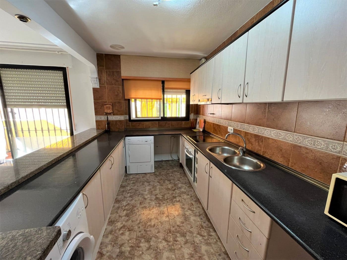 3 bedroom Flat for sale in Aguadulce (Almeria) with pool garage - € 190,000 (Ref: 9524462)
