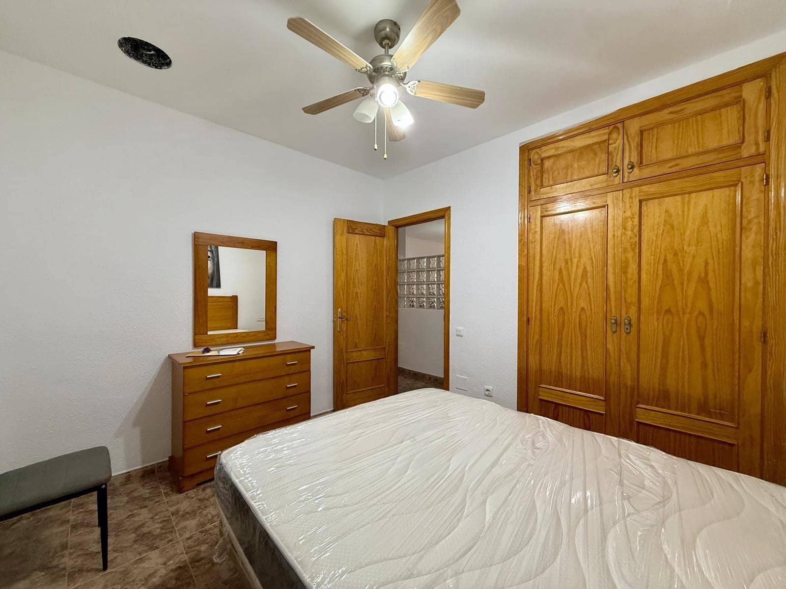 Piso de 3 habitaciones en Aguadulce (Almeria) en alquiler con piscina - 750 € (Ref: 9524462)