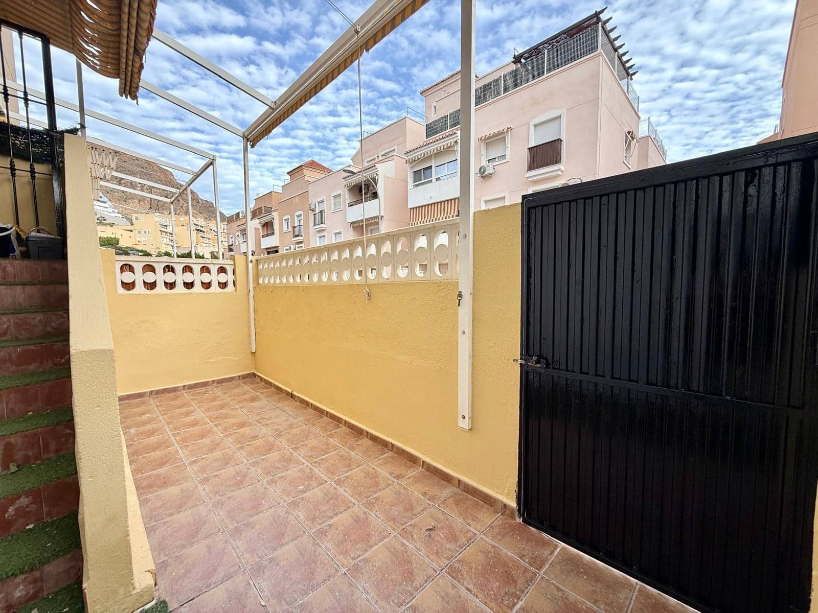 Piso de 3 habitaciones en Aguadulce (Almeria) en alquiler con piscina - 750 € (Ref: 9524462)