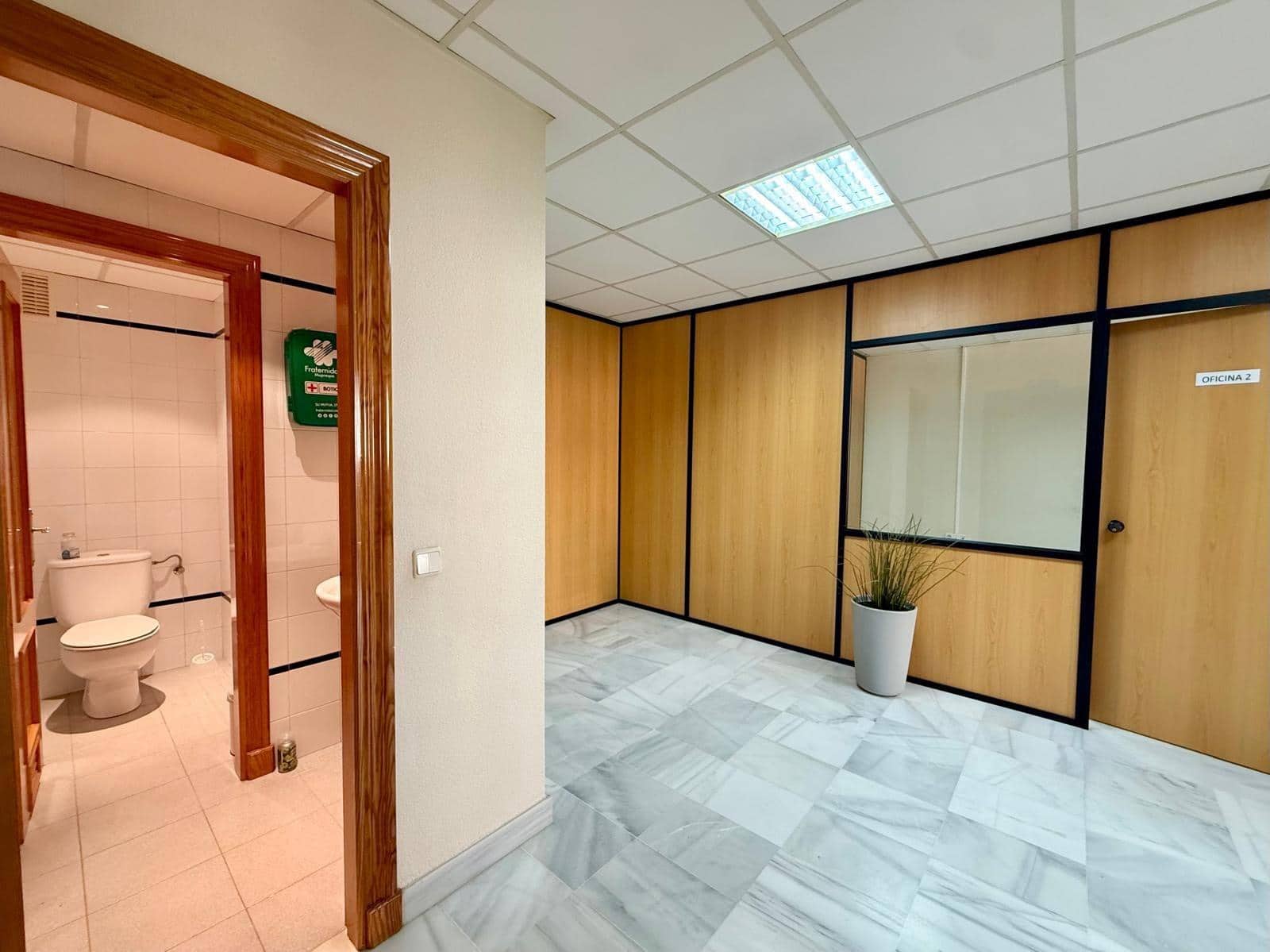 Office for rent in El Ejido - € 300 (Ref: 9541558)