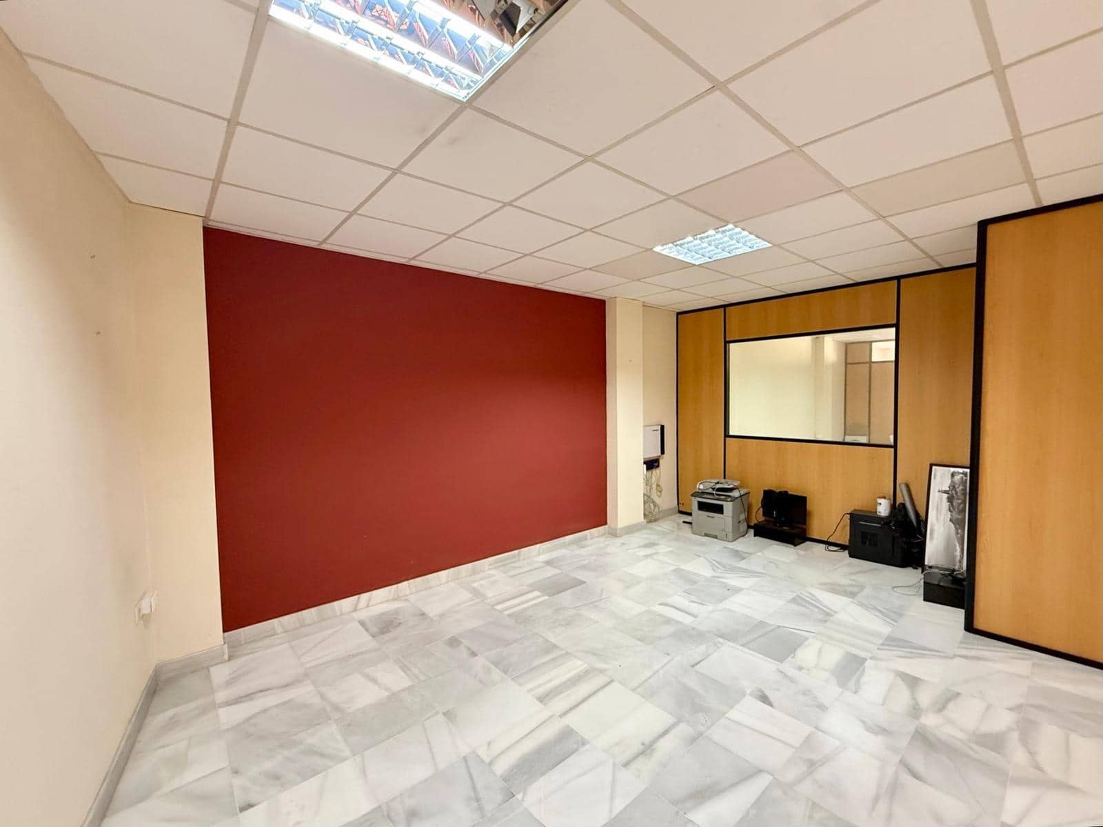 Office for rent in El Ejido - € 300 (Ref: 9541558)