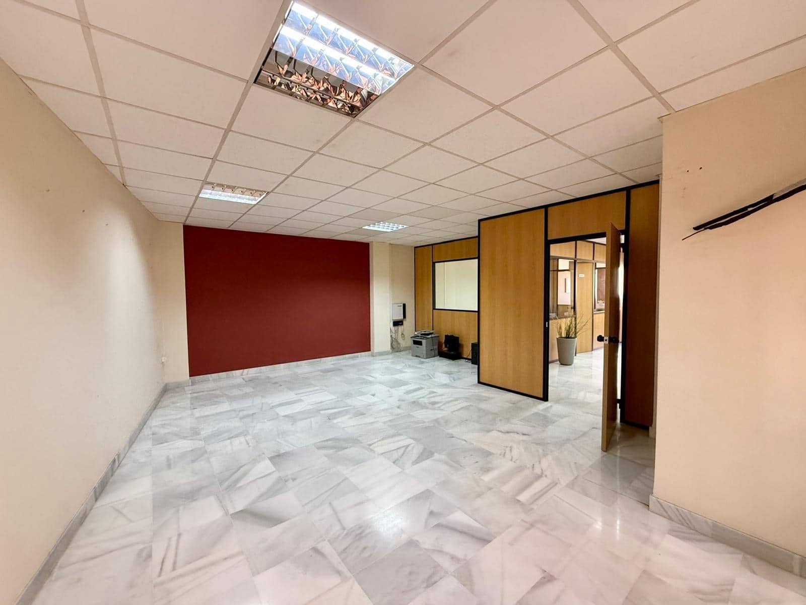 Office for rent in El Ejido - € 300 (Ref: 9541558)