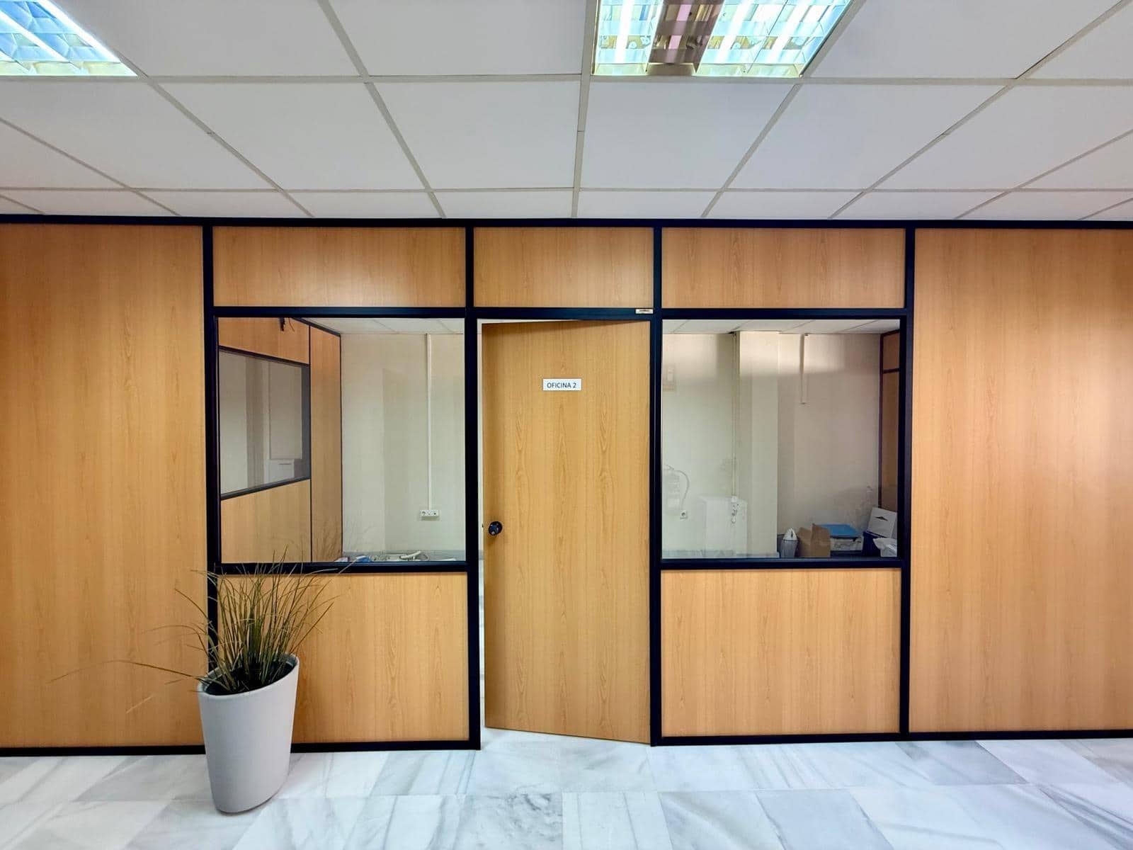 Office for rent in El Ejido - € 300 (Ref: 9541558)