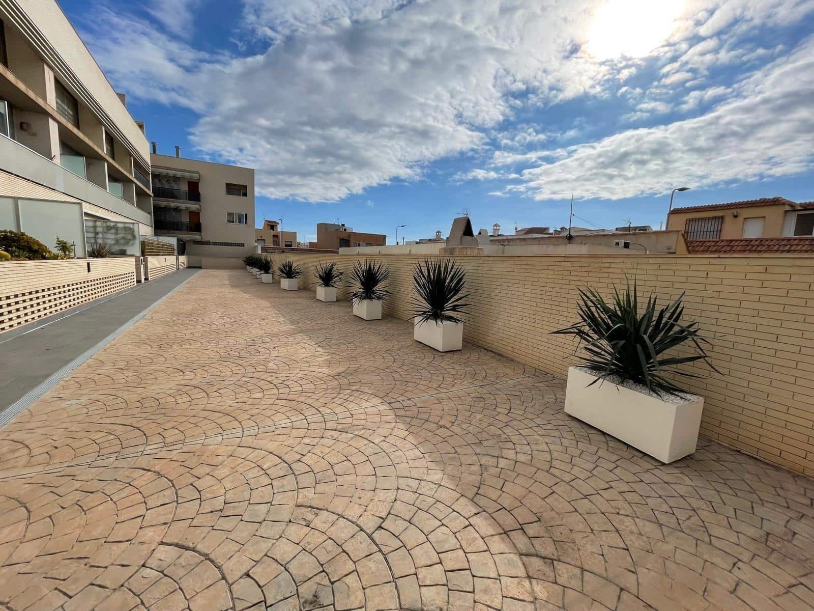 2 soveværelse Lejlighed til leje i Aguadulce (Almeria) - € 700 (Ref: 9551840)