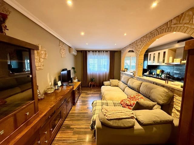3 slaapkamer Flat te koop in Huércal de Almería met zwembad garage - € 175.000 (Ref: 9571348)