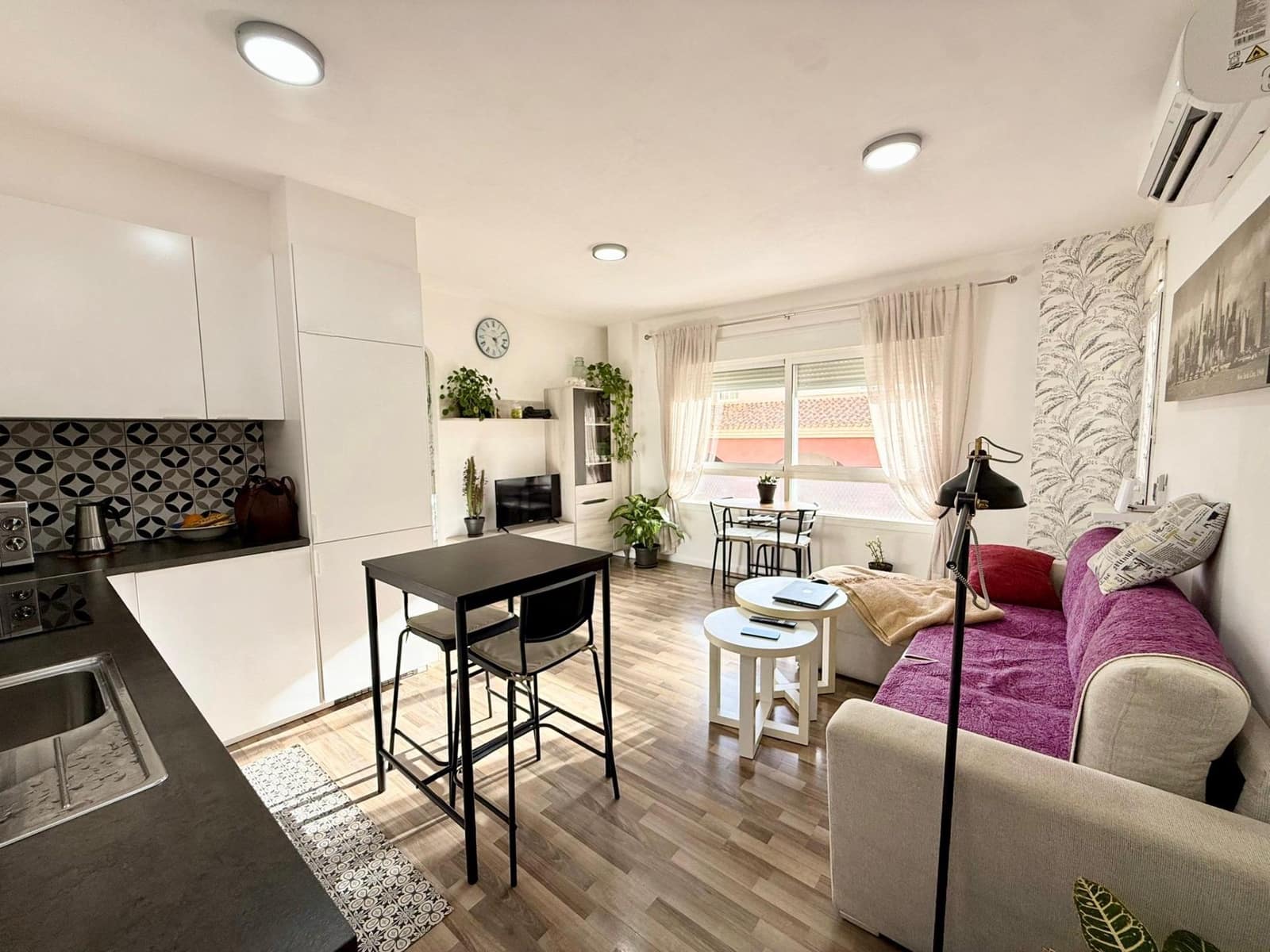 Piso de 1 habitación en Aguadulce (Almeria) en venta con piscina - 110.000 € (Ref: 9571349)