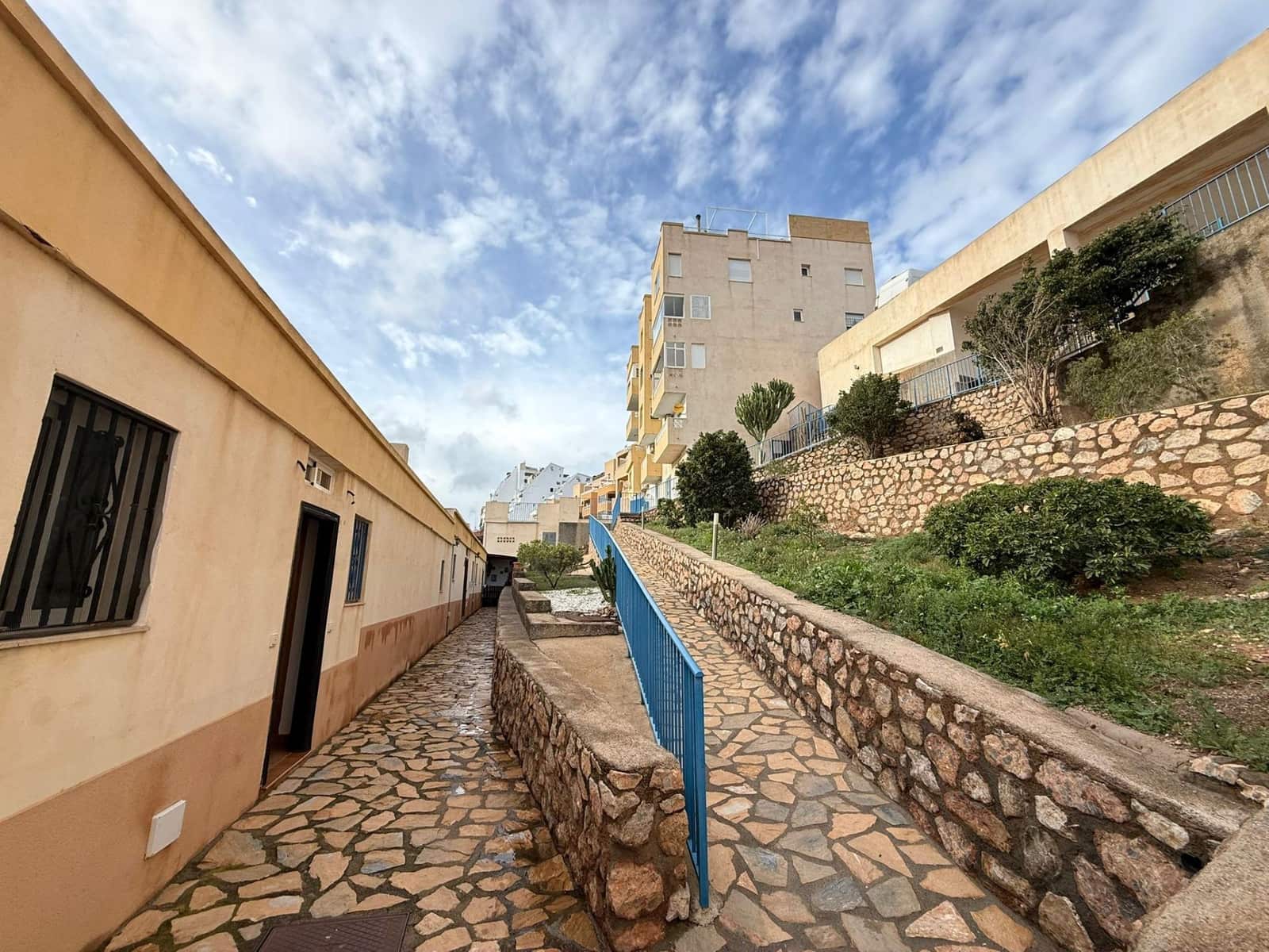 Piso de 1 habitación en Aguadulce (Almeria) en venta con piscina - 110.000 € (Ref: 9571349)