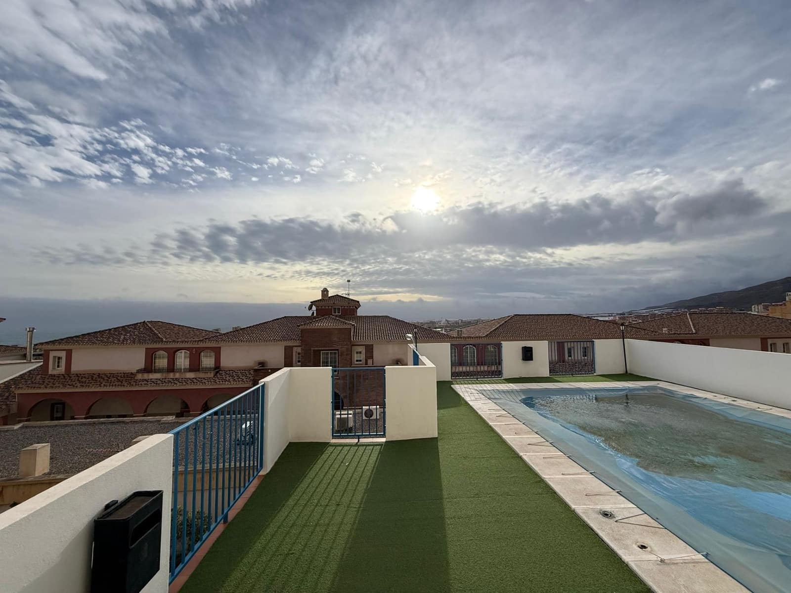 Piso de 1 habitación en Aguadulce (Almeria) en venta con piscina - 110.000 € (Ref: 9571349)