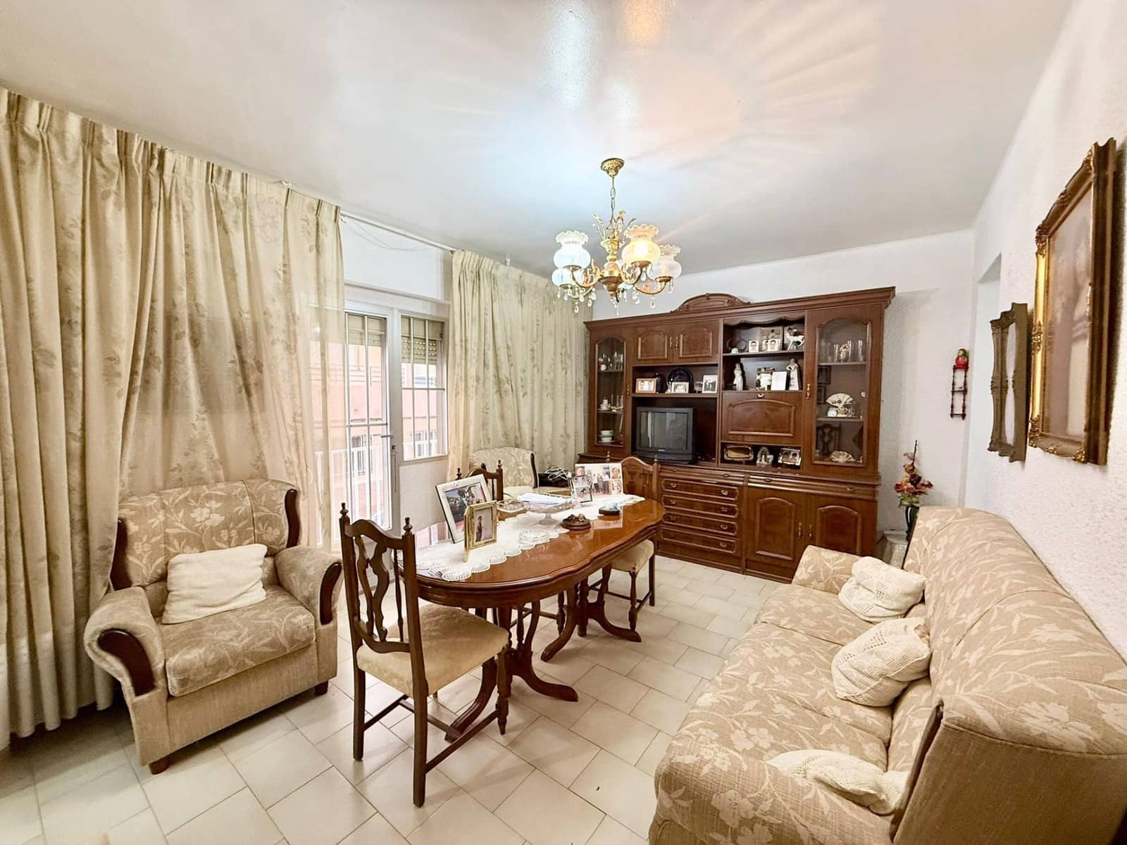 3 bedroom Flat for sale in Almeria city - € 120,000 (Ref: 9583037)