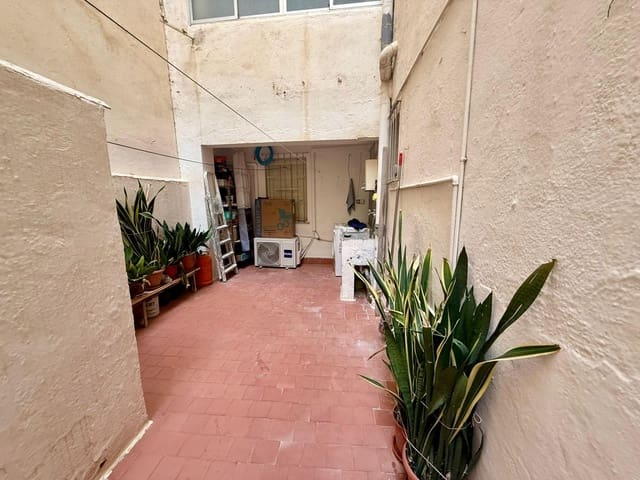Piso de 3 habitaciones en Almería ciudad en venta - 110.000 € (Ref: 9583037)