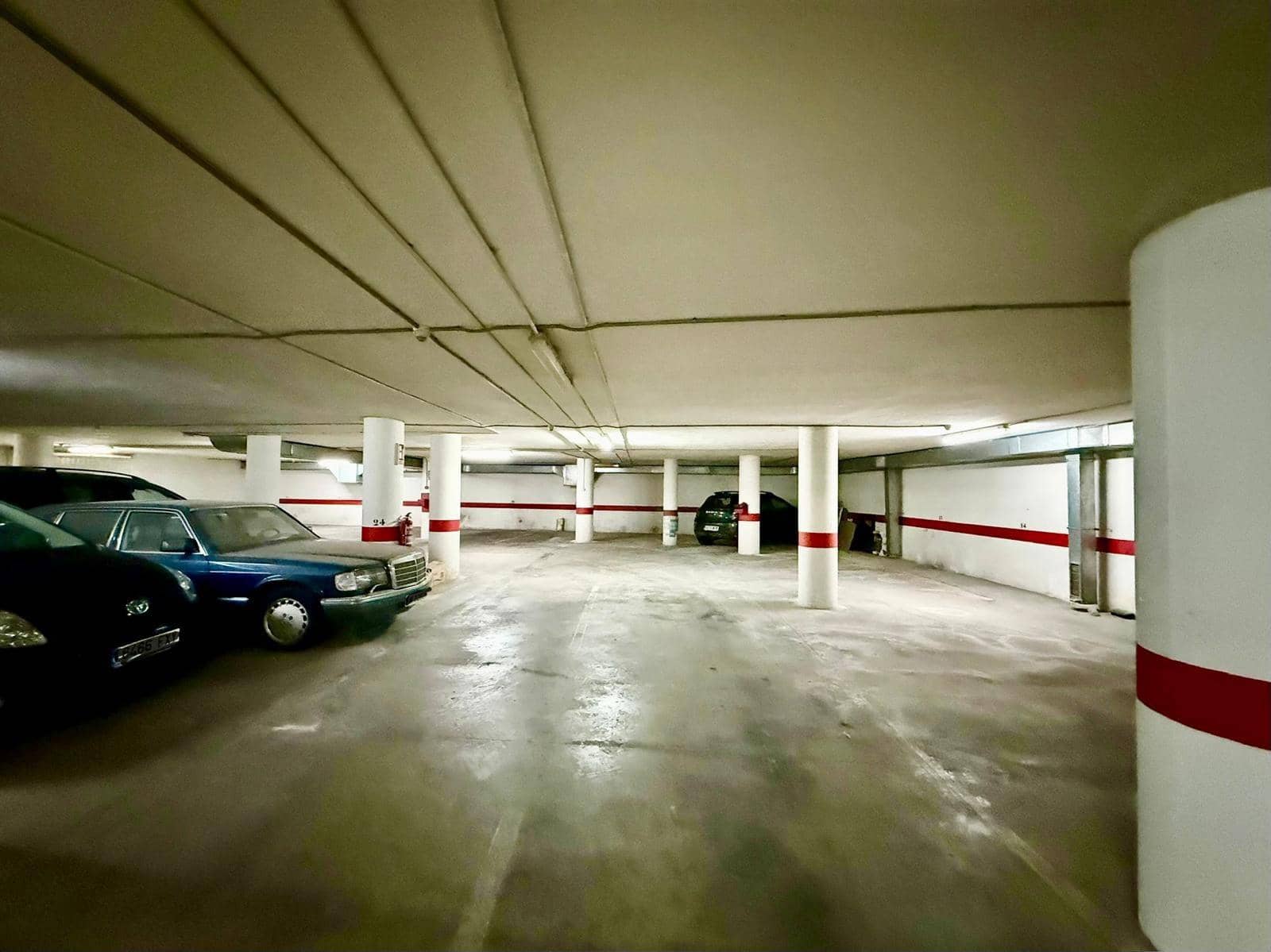 Garage till salu i Almeria stad - 8 000 € (Ref: 9605149)