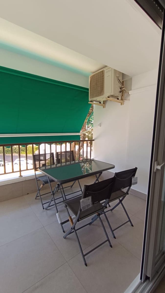 Piso de 2 habitaciones en Aguadulce (Almeria) en alquiler con piscina - 700 € (Ref: 9605150)