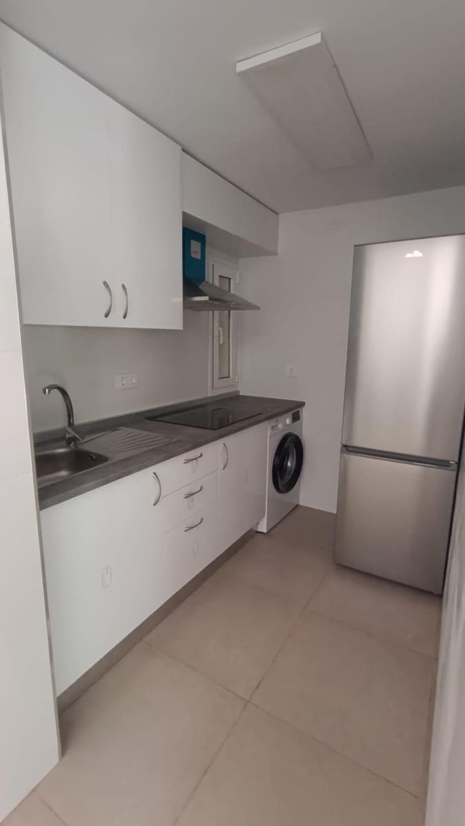 Piso de 2 habitaciones en Aguadulce (Almeria) en alquiler con piscina - 700 € (Ref: 9605150)