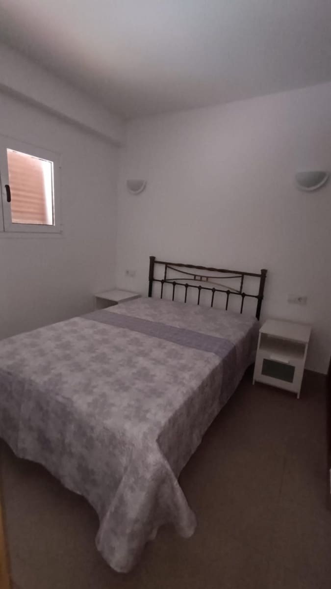 Piso de 2 habitaciones en Aguadulce (Almeria) en alquiler con piscina - 700 € (Ref: 9605150)