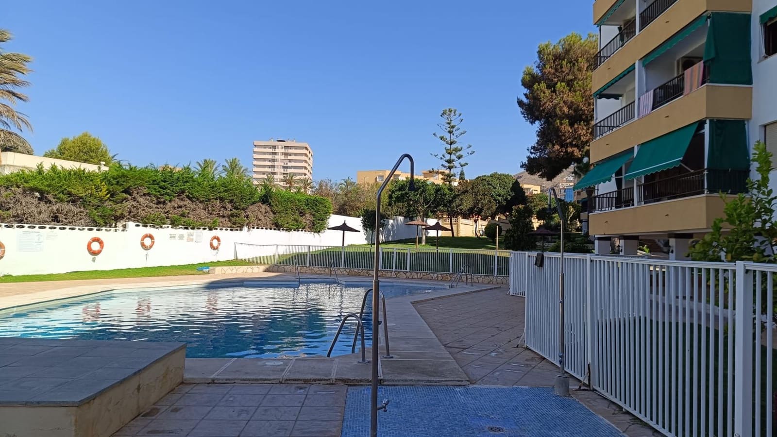 Piso de 2 habitaciones en Aguadulce (Almeria) en alquiler con piscina - 700 € (Ref: 9605150)