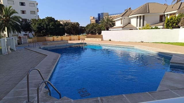 Piso de 2 habitaciones en Aguadulce (Almeria), Roquetas de Mar en alquiler con piscina - 700 € (Ref: 9605150)