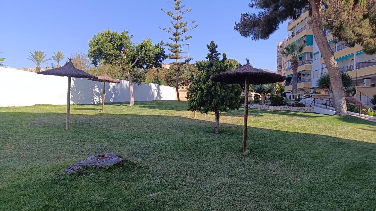 Piso de 2 habitaciones en Aguadulce (Almeria) en alquiler con piscina - 700 € (Ref: 9605150)