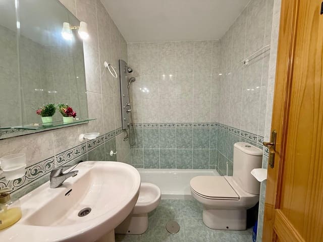 3 quarto Apartamento para venda em El Parador de las Hortichuelas, Roquetas de Mar - 142 000 € (Ref: 9605151)