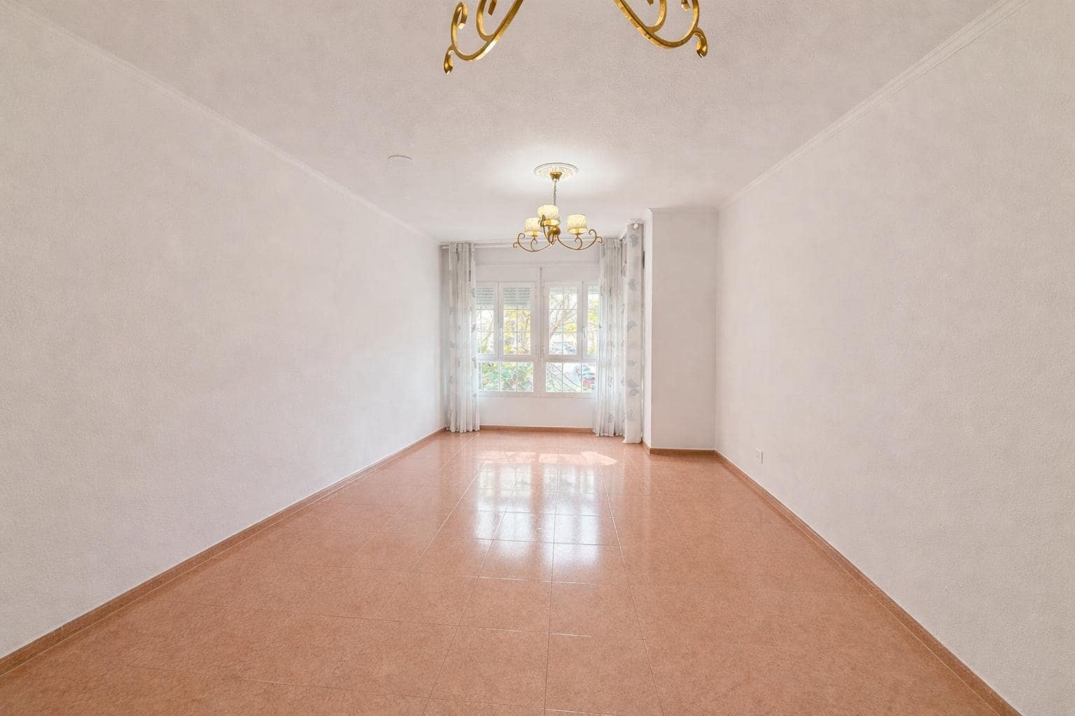 Piso de 3 habitaciones en El Parador de las Hortichuelas en venta - 142.000 € (Ref: 9605151)