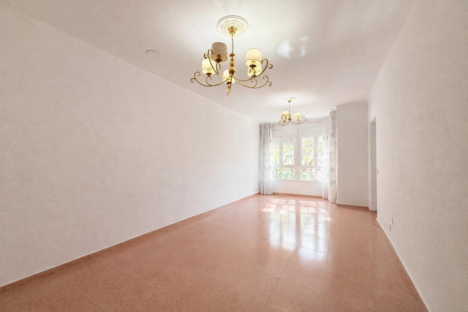 Piso de 3 habitaciones en El Parador de las Hortichuelas en venta - 142.000 € (Ref: 9605151)