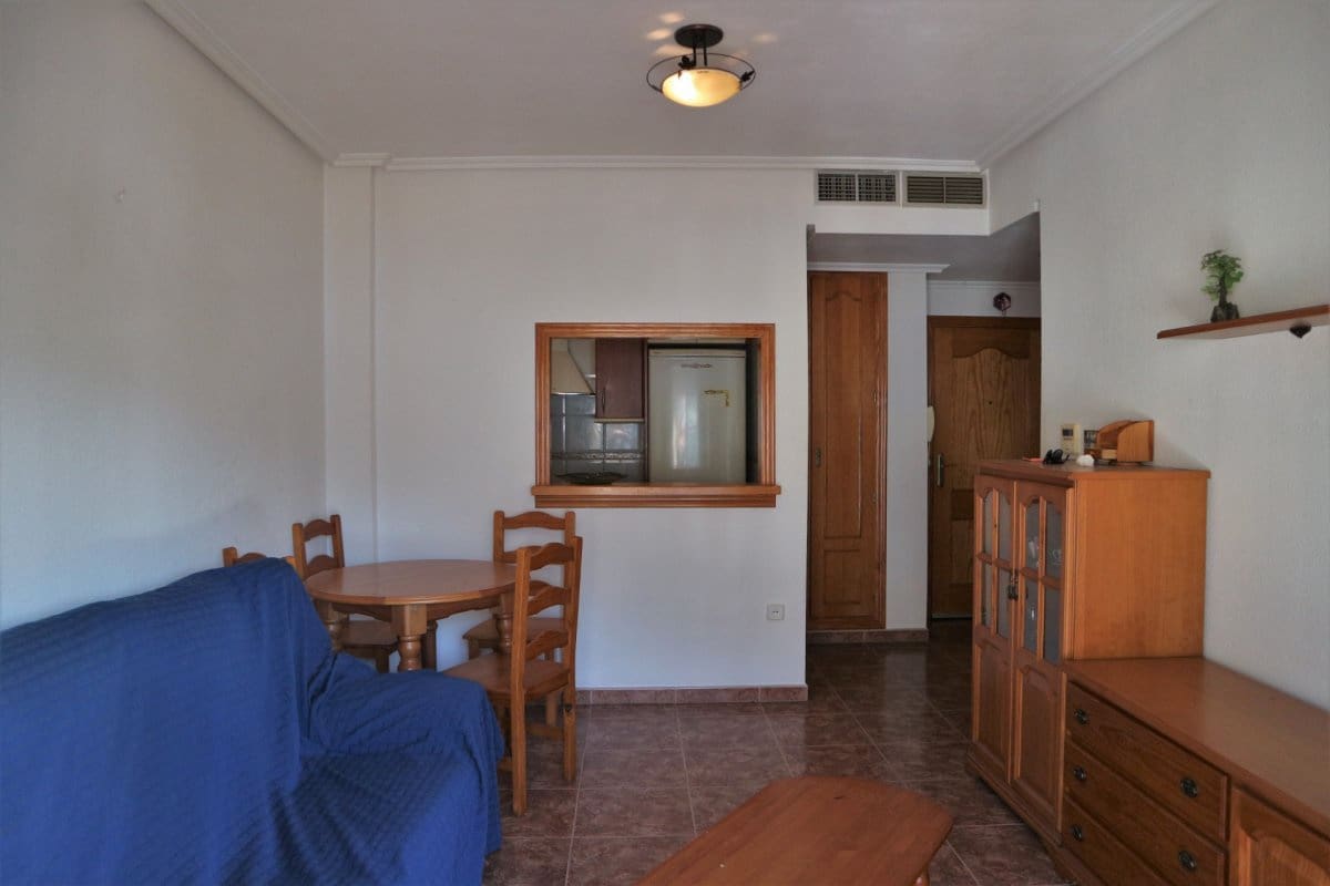 Appartement de 1 chambre à louer à Aguadulce (Almeria) - 500 € (Ref: 9608200)