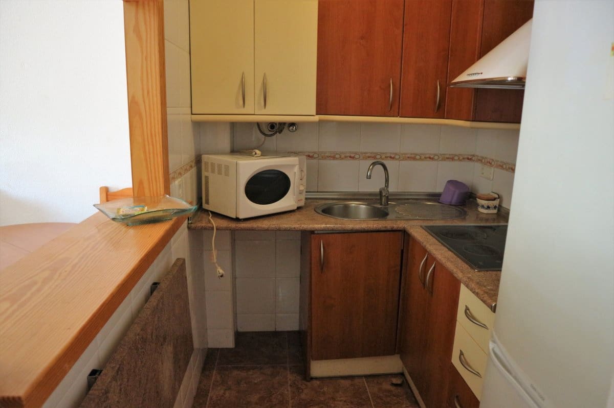 Appartement de 1 chambre à louer à Aguadulce (Almeria) - 500 € (Ref: 9608200)