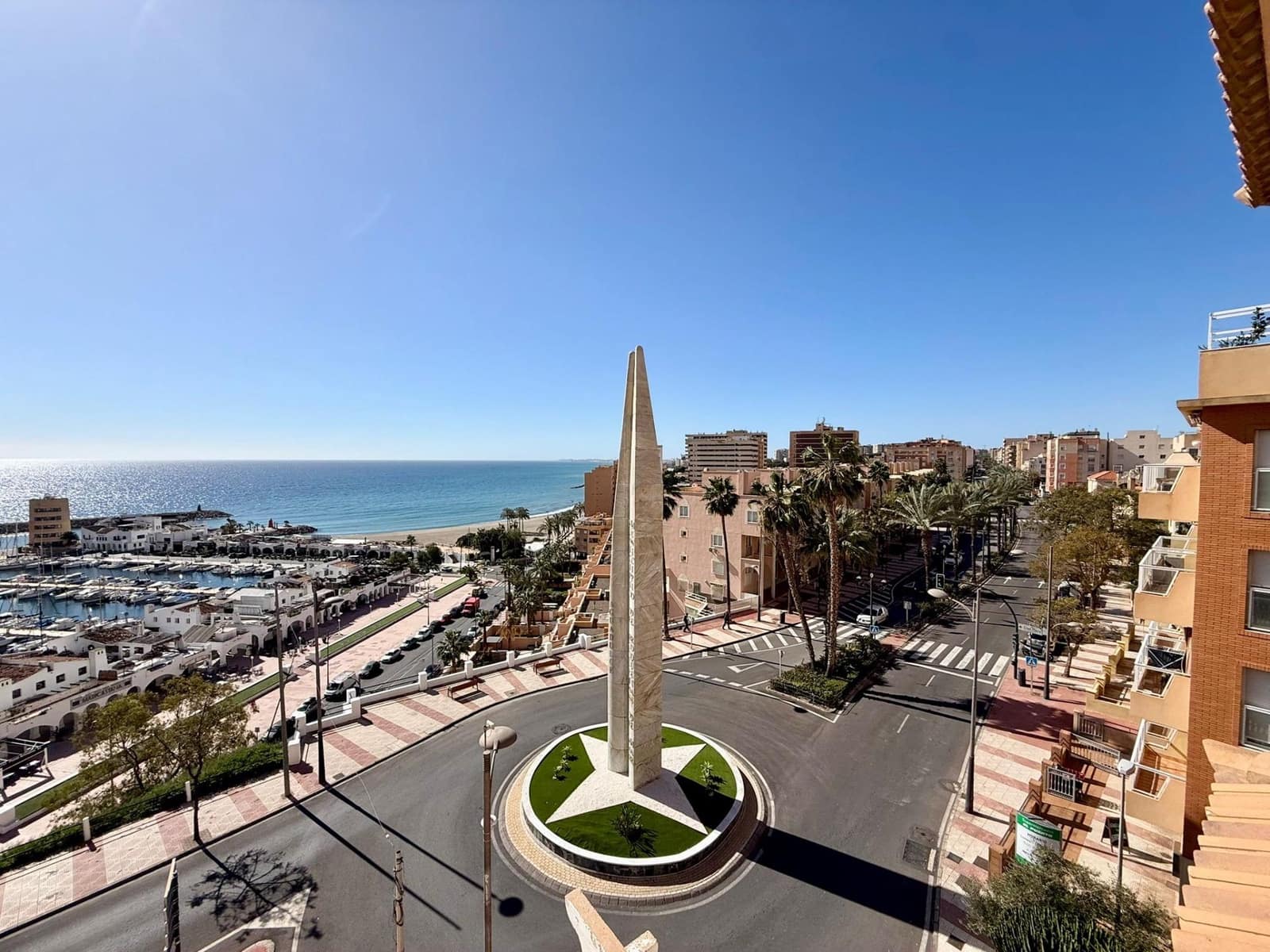 2 bedroom Flat for sale in Aguadulce (Almeria) with pool - € 210,000 (Ref: 9616028)