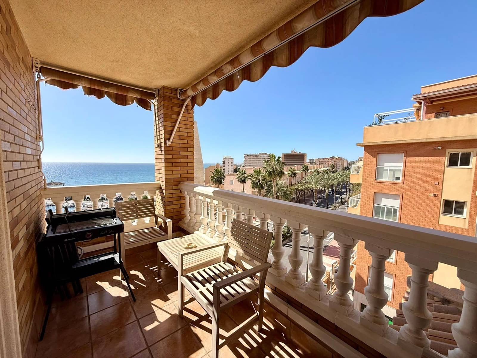 2 bedroom Flat for sale in Aguadulce (Almeria) with pool - € 210,000 (Ref: 9616028)