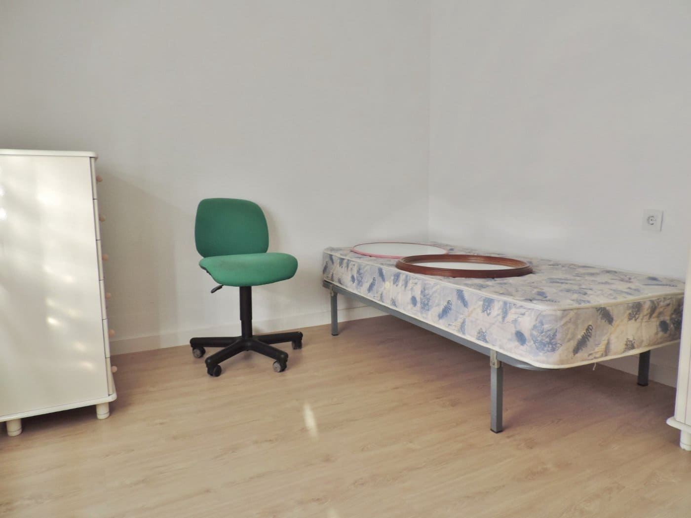 3 Zimmer Wohnung zu vermieten in Almeria Stadt - 500 € (Ref: 9630219)