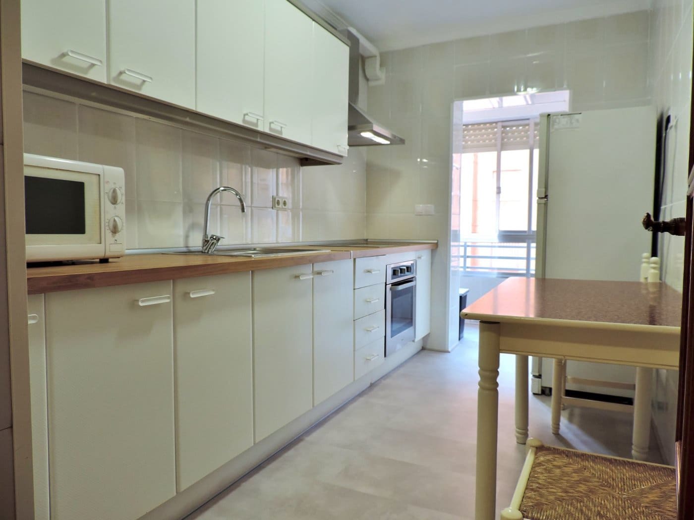 3 Zimmer Wohnung zu vermieten in Almeria Stadt - 500 € (Ref: 9630219)