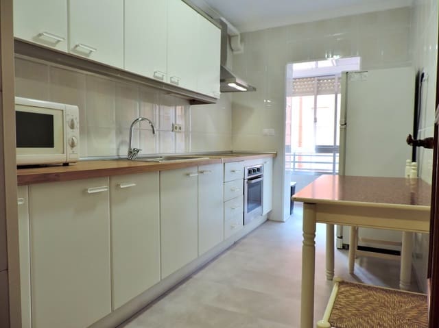 3 Zimmer Wohnung zu vermieten in Almería Stadt - 500 € (Ref: 9630219)