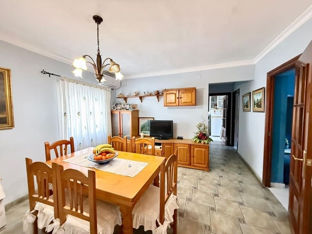 Piso de 3 habitaciones en Almería ciudad en venta - 199.000 € (Ref: 9637741)