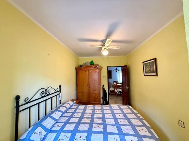 3 slaapkamer Flat te koop in Almería stad - € 179.900 (Ref: 9637741)