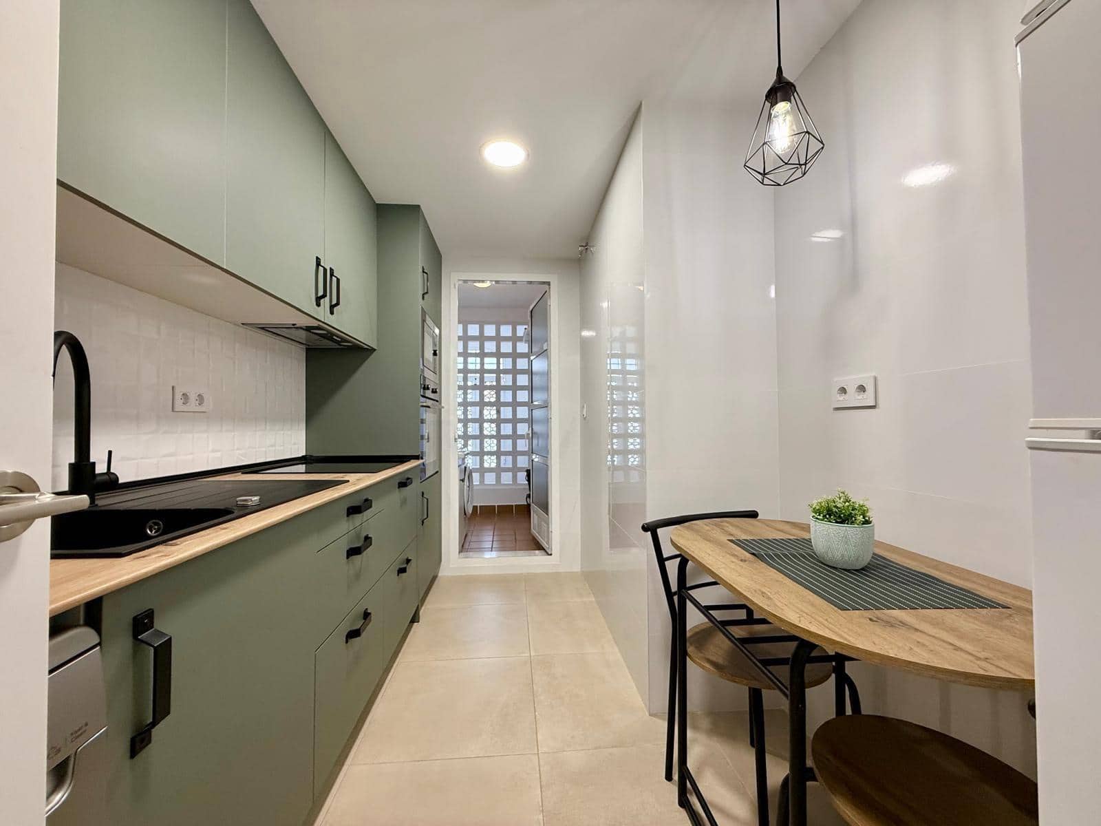 2 Zimmer Wohnung zu vermieten in Aguadulce (Almeria) mit Pool Garage - 850 € (Ref: 9656236)