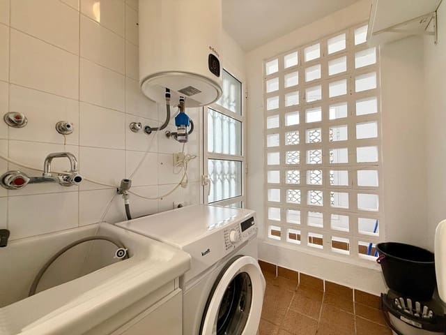 2 bedroom Flat for rent in Aguadulce (Almeria), Roquetas de Mar with pool garage - € 850 (Ref: 9656236)