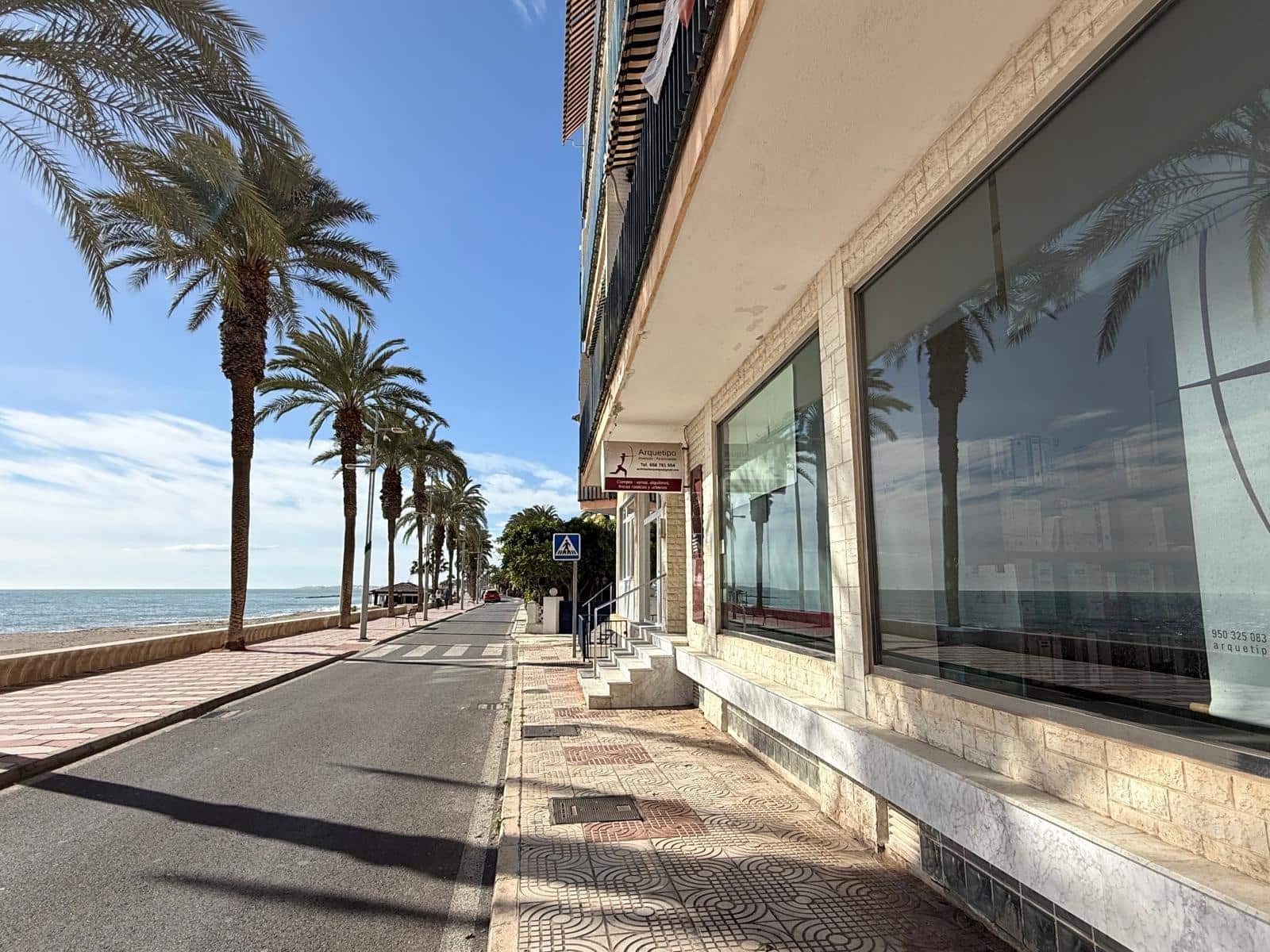 Commercieel te koop in Aguadulce (Almeria) - € 320.000 (Ref: 9666727)