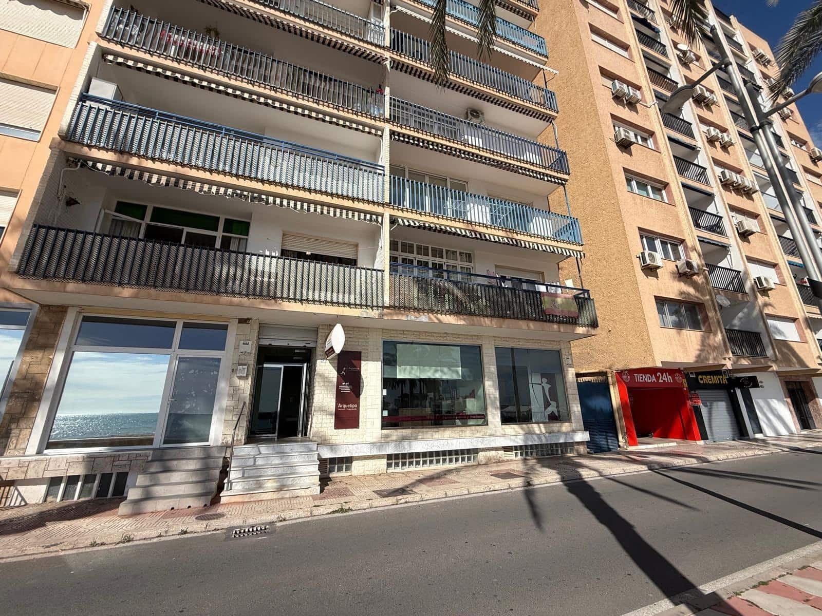 Commercieel te koop in Aguadulce (Almeria) - € 320.000 (Ref: 9666727)