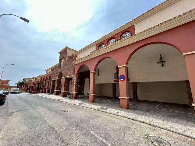 3 bedroom Flat for sale in Aguadulce (Almeria), Roquetas de Mar with pool - € 209,500 (Ref: 9670859)