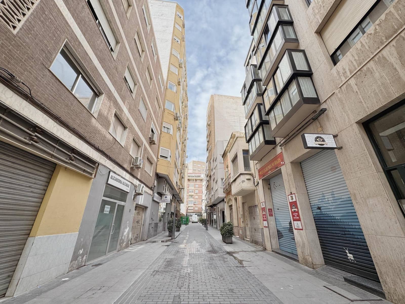 3 bedroom Flat for rent in Almeria city - € 900 (Ref: 9695474)