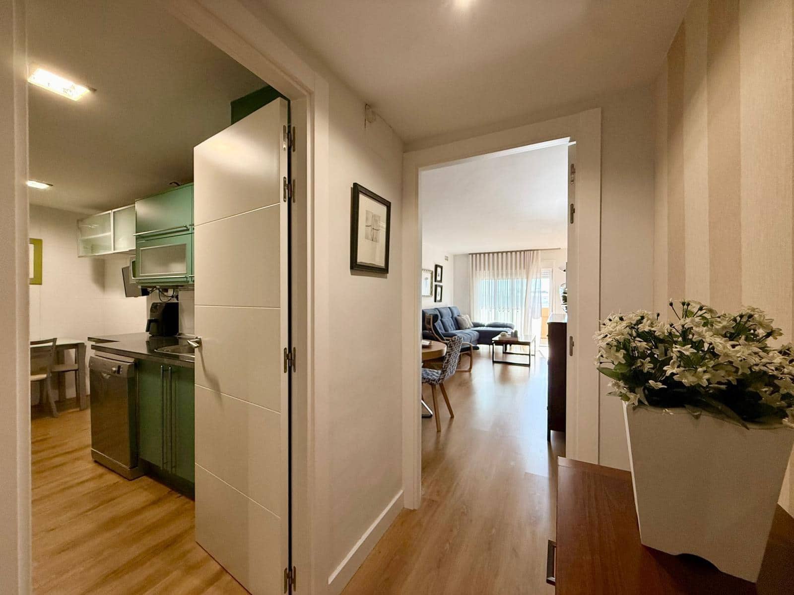 3 bedroom Flat for sale in Roquetas de Mar with pool - € 246,000 (Ref: 9721837)