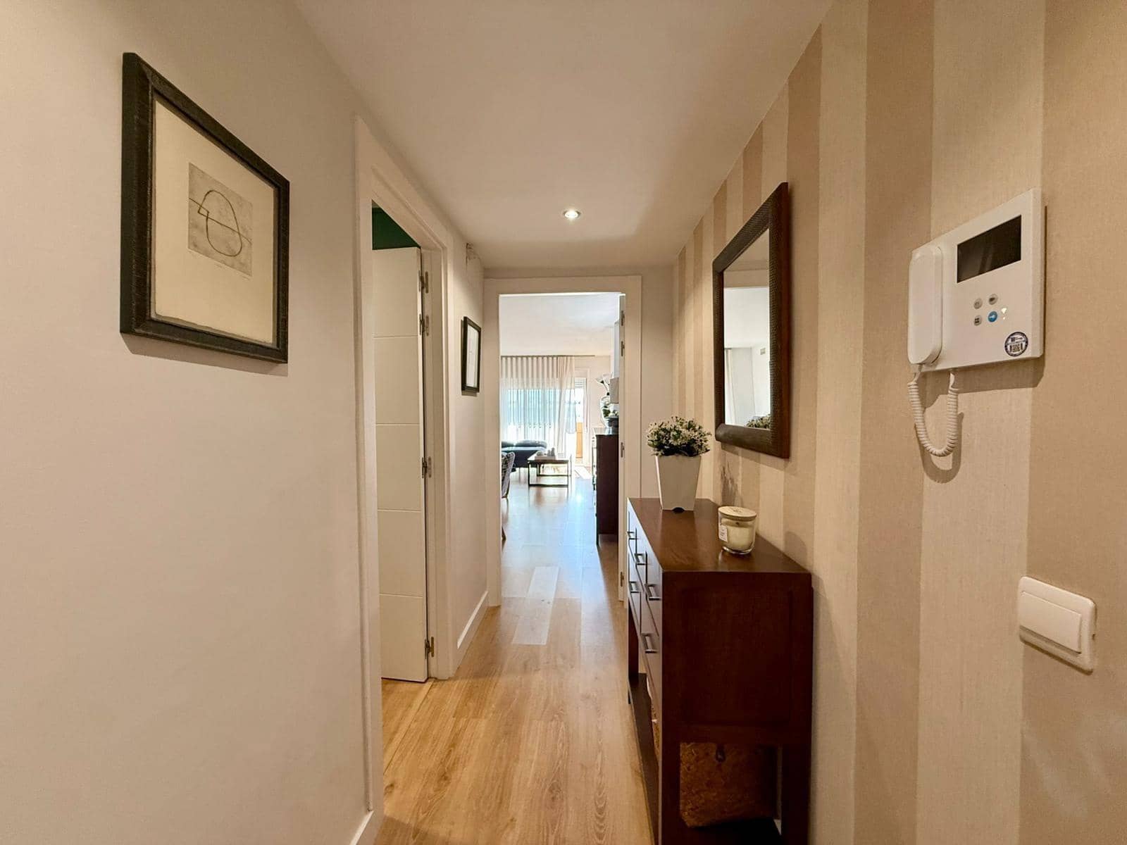 3 bedroom Flat for sale in Roquetas de Mar with pool - € 246,000 (Ref: 9721837)