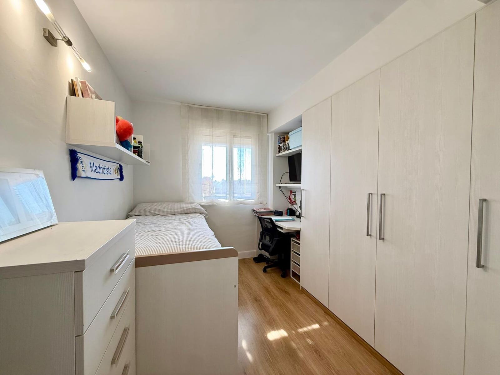 3 bedroom Flat for sale in Roquetas de Mar with pool - € 246,000 (Ref: 9721837)