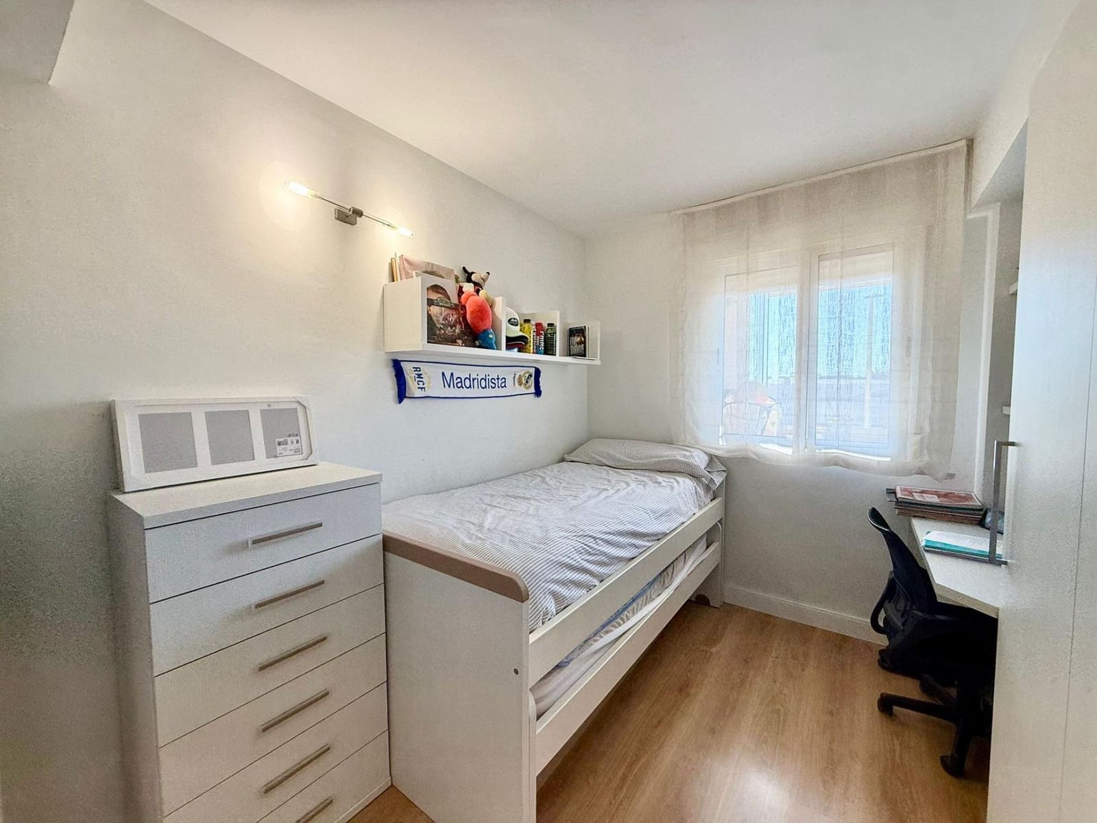 3 bedroom Flat for sale in Roquetas de Mar with pool - € 246,000 (Ref: 9721837)