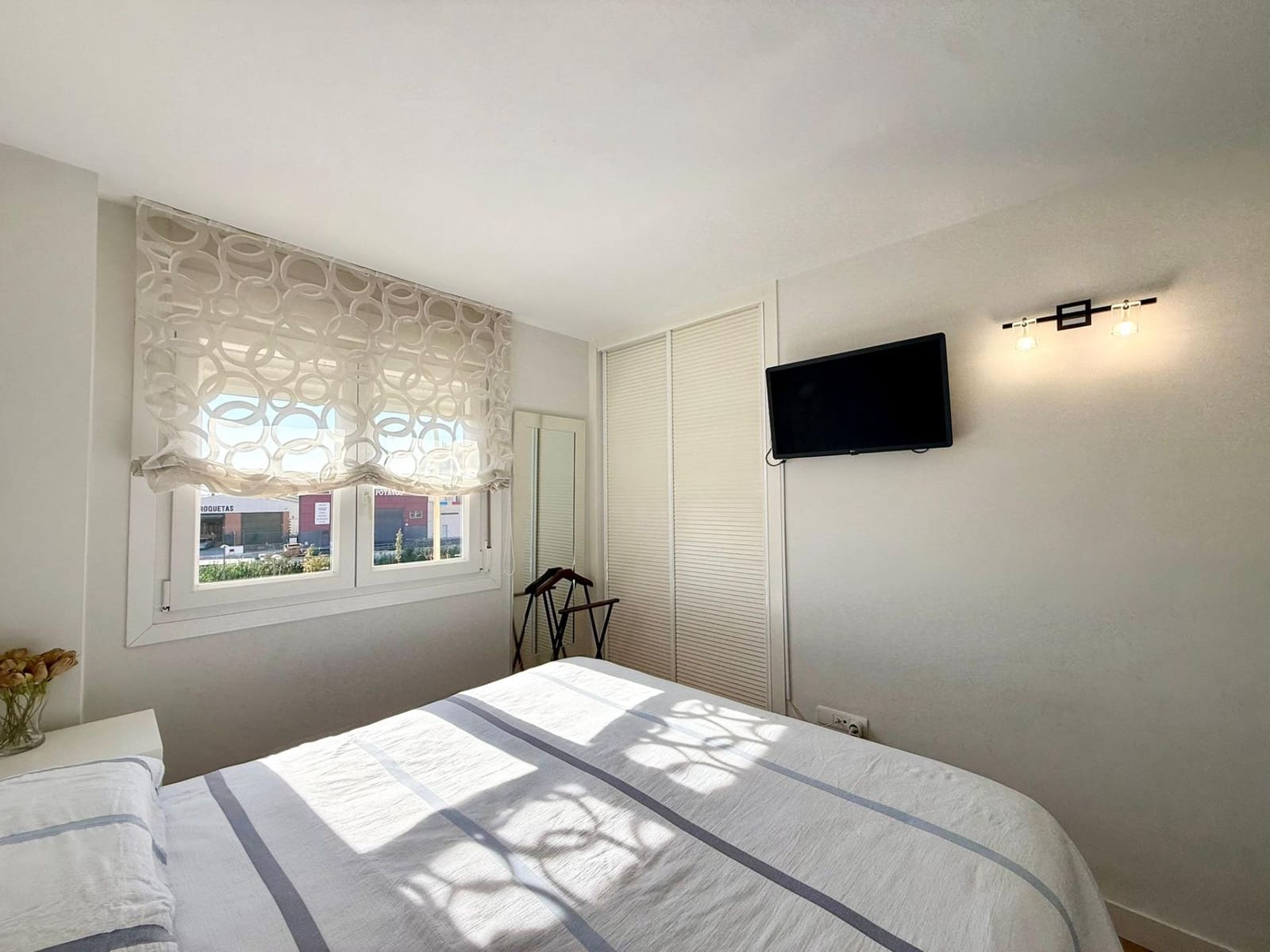 3 bedroom Flat for sale in Roquetas de Mar with pool - € 246,000 (Ref: 9721837)