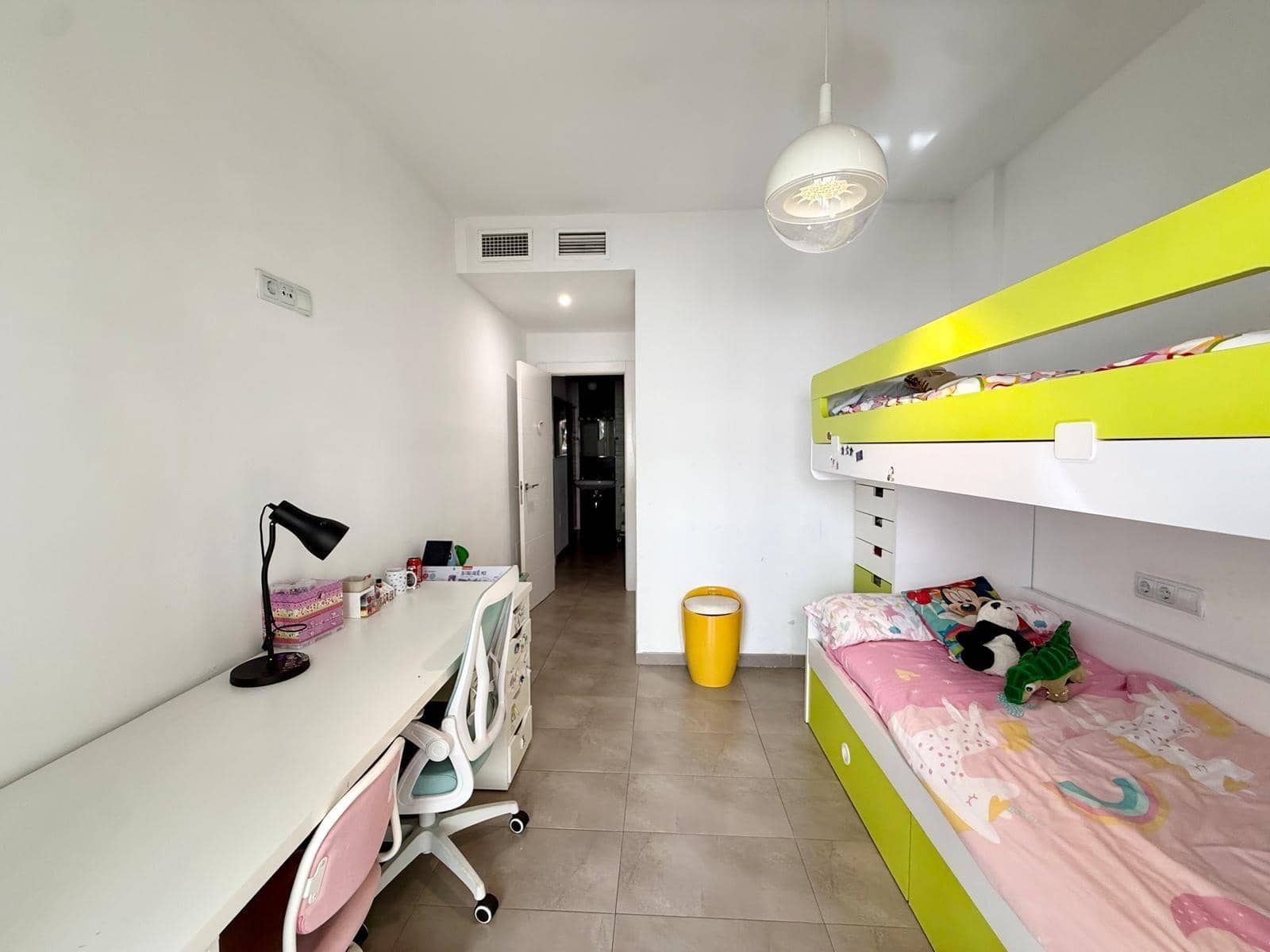 2 sovrum Lägenhet till salu i Almeria stad med pool - 235 000 € (Ref: 9752167)