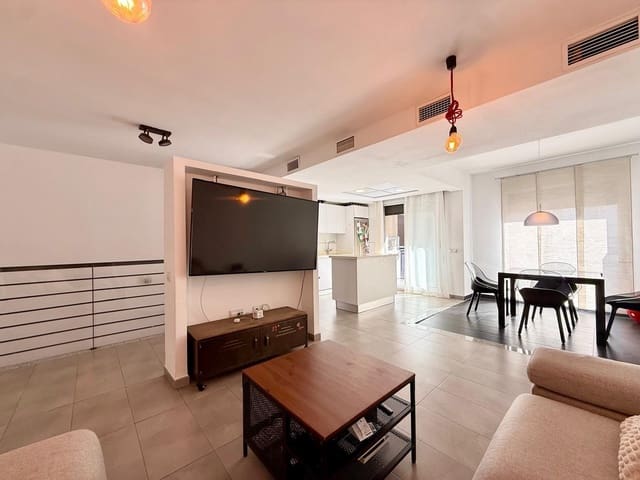 2 sovrum Lägenhet till salu i Almería stad med pool - 235 000 € (Ref: 9752167)