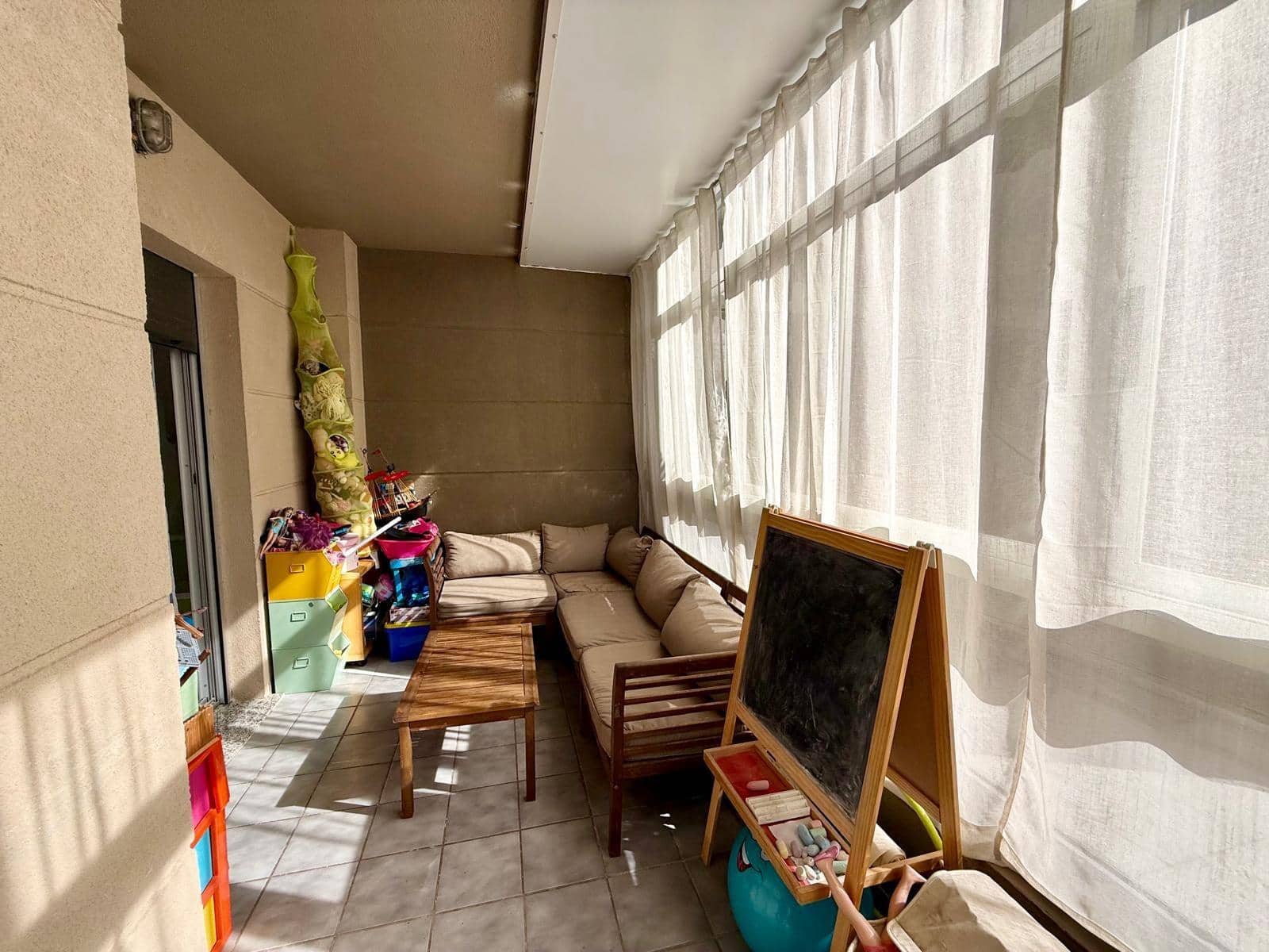 2 sovrum Lägenhet till salu i Almeria stad med pool - 235 000 € (Ref: 9752167)