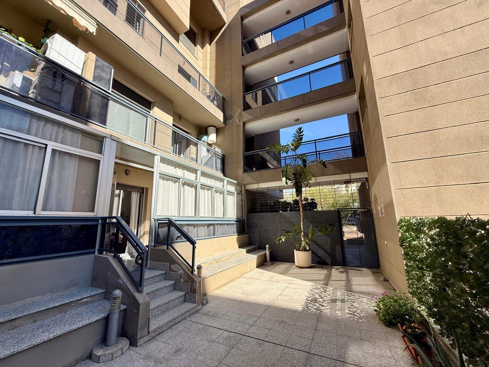 2 sovrum Lägenhet till salu i Almeria stad med pool - 235 000 € (Ref: 9752167)