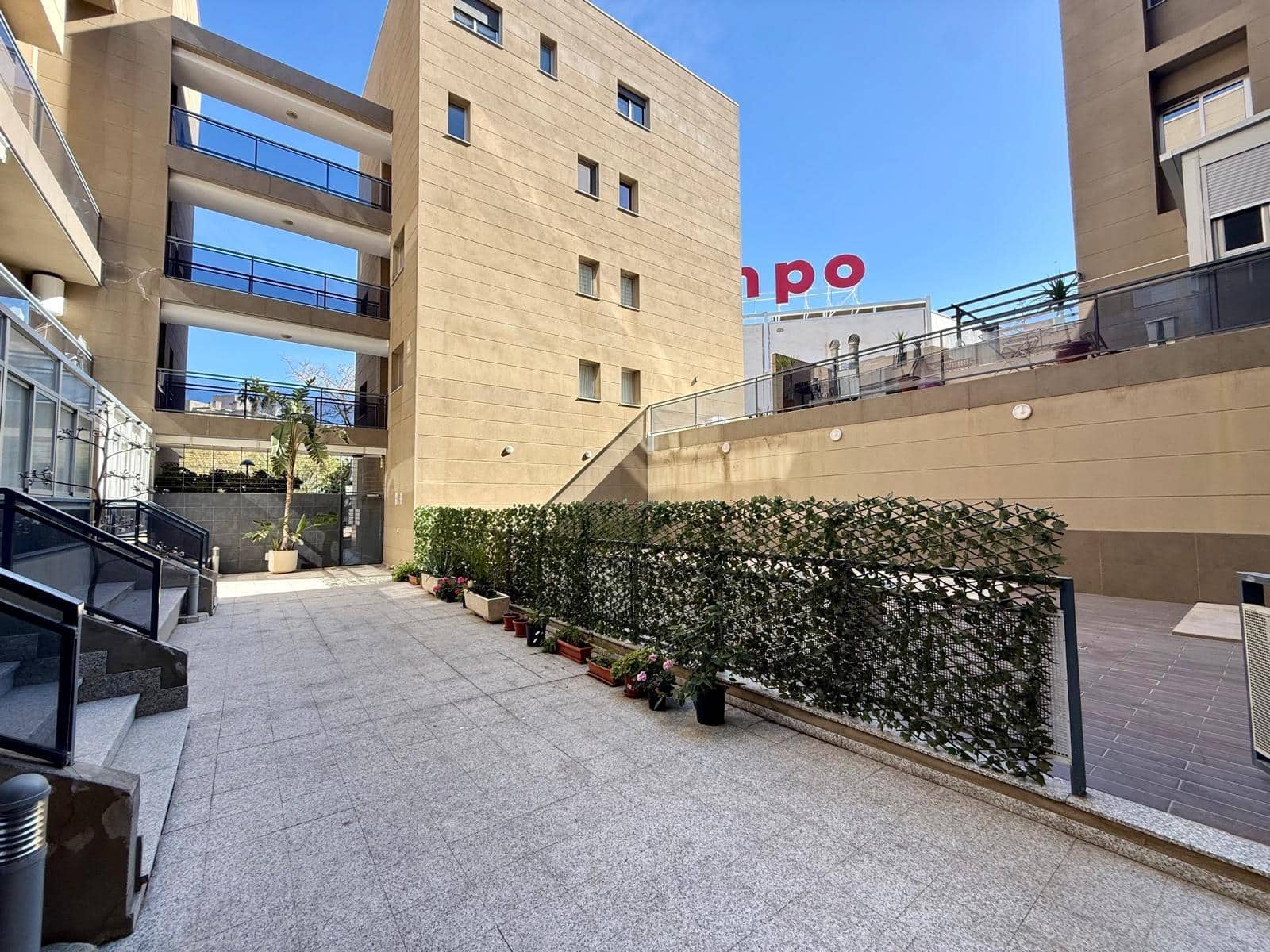 2 sovrum Lägenhet till salu i Almeria stad med pool - 235 000 € (Ref: 9752167)